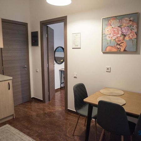 Explore Greece From Lovely City Centre Apartment Chalkís المظهر الخارجي الصورة