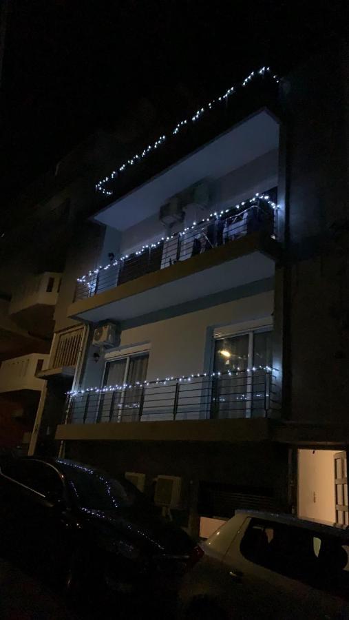 Explore Greece From Lovely City Centre Apartment Chalkís المظهر الخارجي الصورة